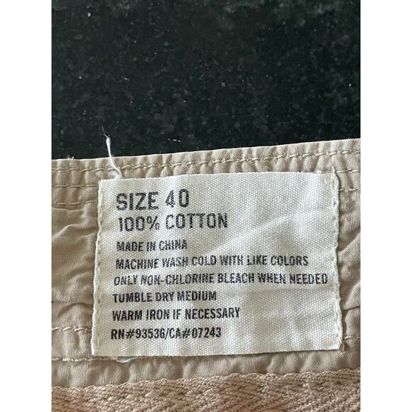 Ecko Unltd khaki cargo shorts 100% cotton mens 40 - Picture 3 of 10